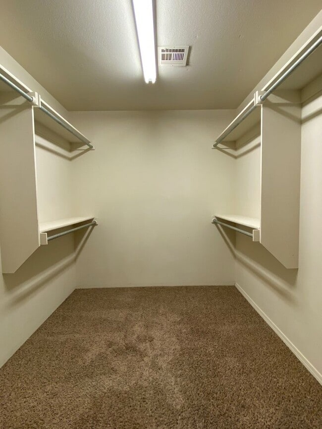 Building Photo - Coming Soon: 3 Bedroom in Catoosa!!! Pet Friendly