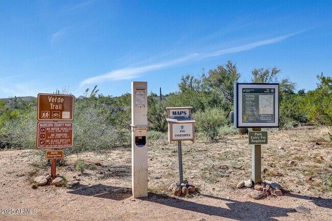 Building Photo - 25409 N Quail Haven Dr