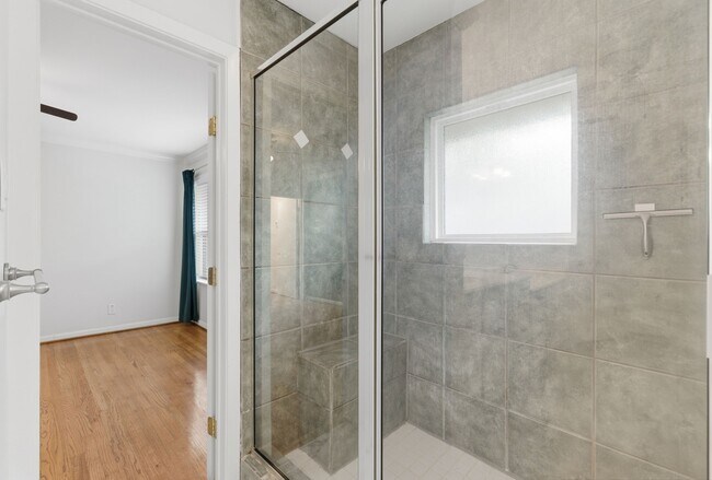 Building Photo - 1618 Willowby Dr