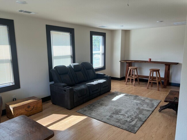 Building Photo - 3 bedroom with extra living area & office-Azle on half acre lots