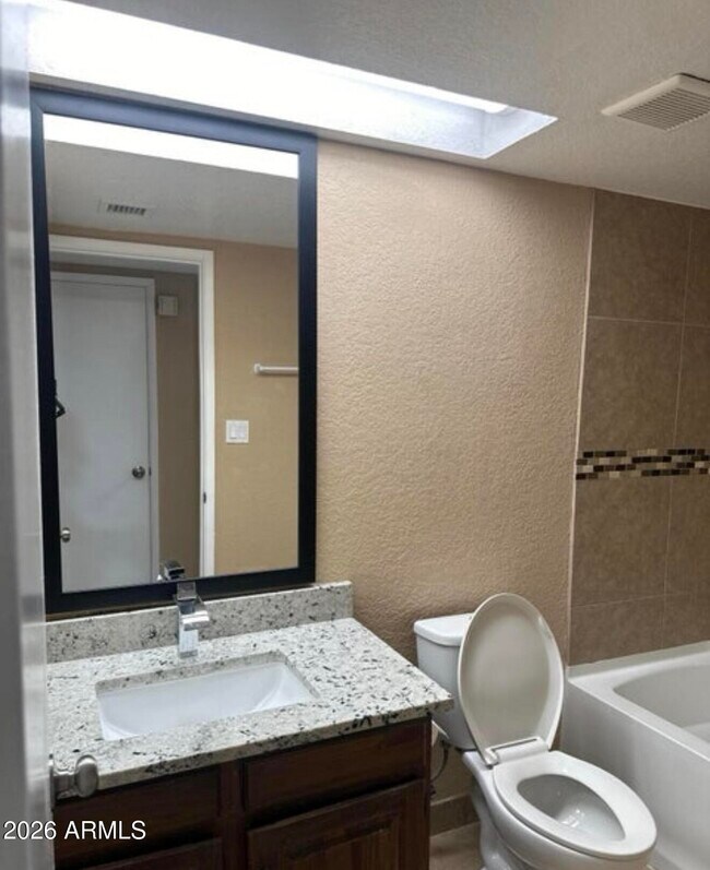 Building Photo - 2916 N 87th Ln