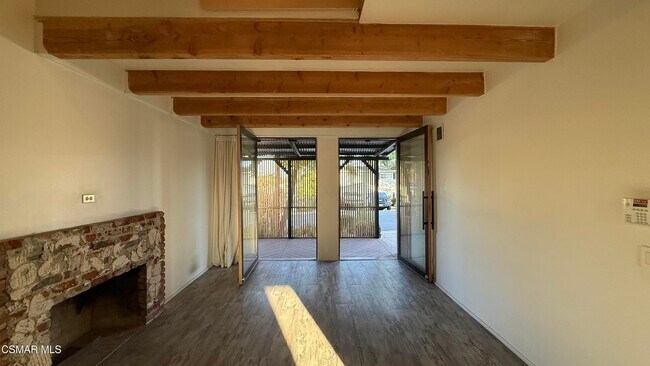 Building Photo - 669 Benson Way