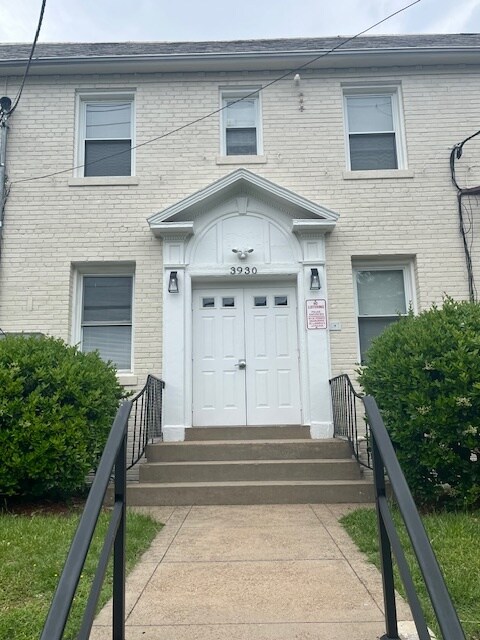 Building Photo - 3930 10th St NE
