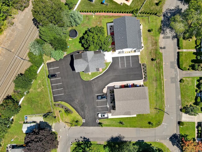 Building Photo - 33 West End Ave