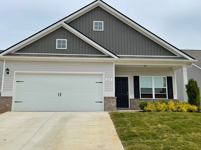Building Photo - Gorgeous 3 Bedroom Home in Union Station Community!