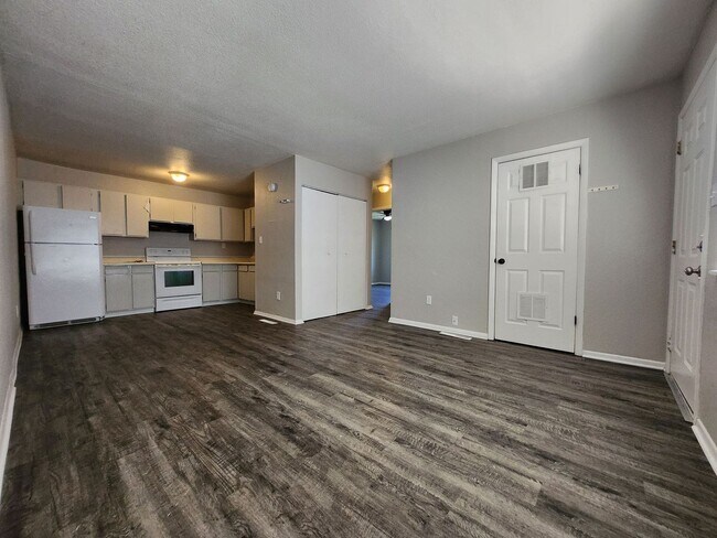 Building Photo - 4307 Ericson Dr