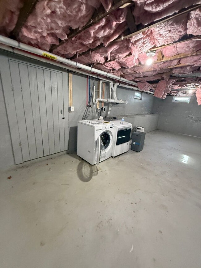 Building Photo - Lovely 3 bedroom, 1 bath ranch style home.