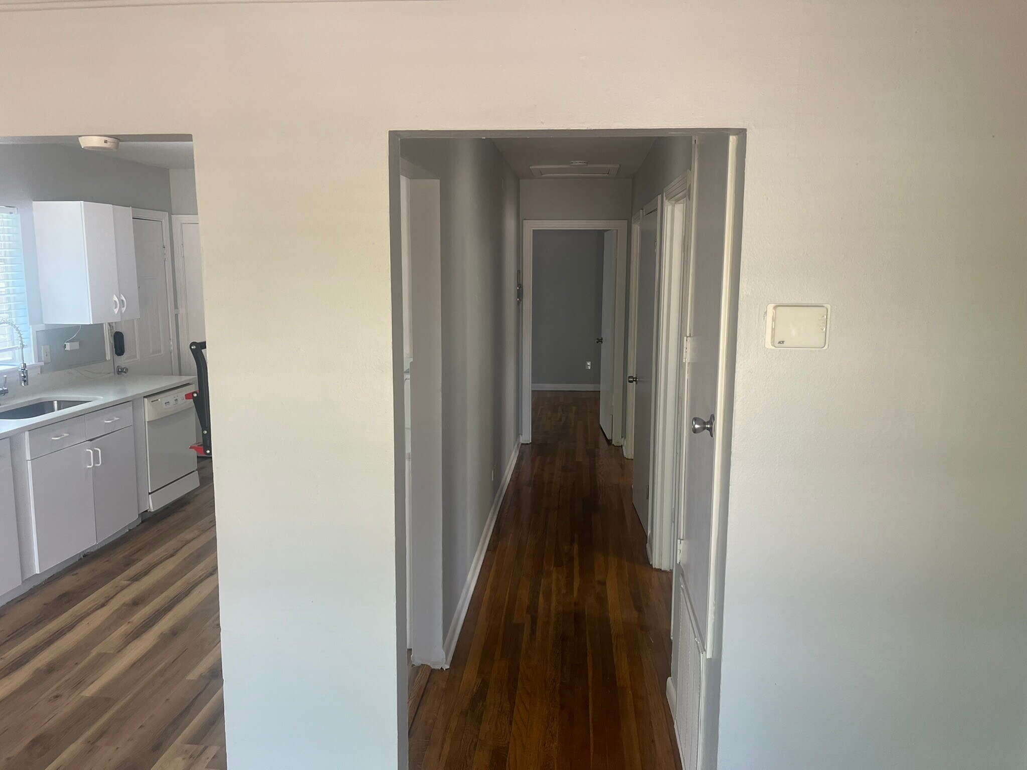 Building Photo - 404 Storeywood Dr