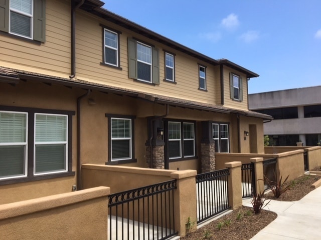 Primary Photo - 3 Bedroom Townhome in Goleta