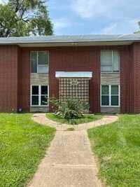 Building Photo - 219 N 48th St