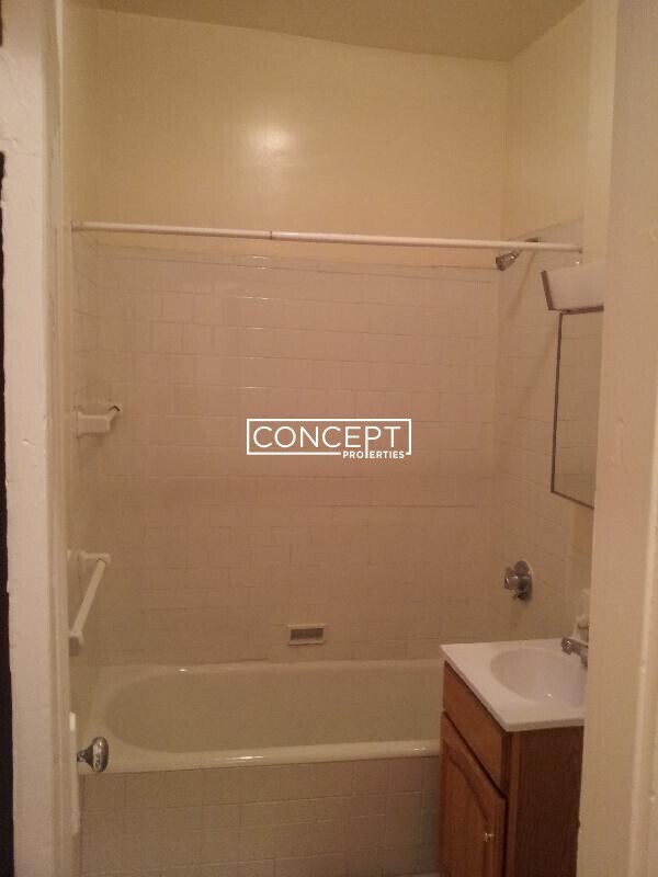 Building Photo - 1610A Massachusetts Ave. Unit 1B