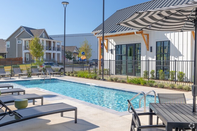 Building Photo - Braunwood at Town Creek