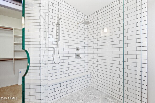 Building Photo - 2508 E Paraiso Dr