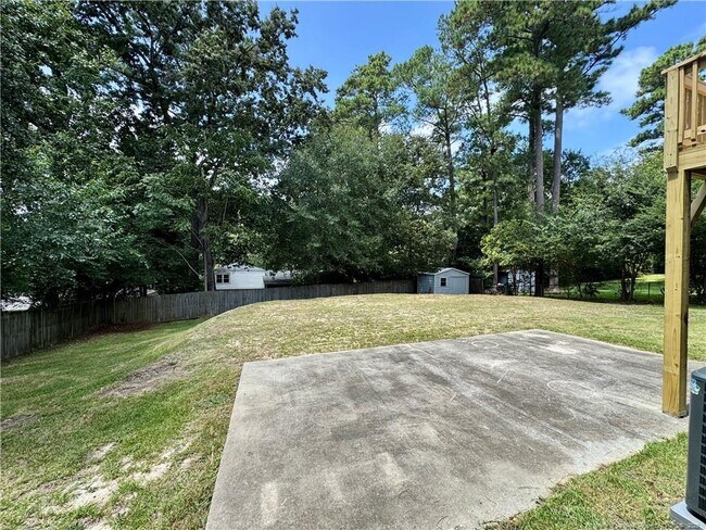 Building Photo - 7067 Darnell St