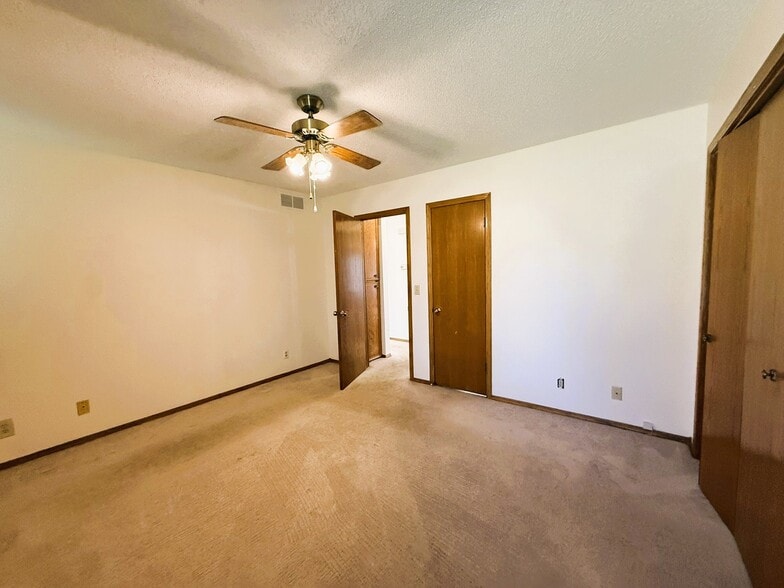 Building Photo - 13932 Lockmoor Cir