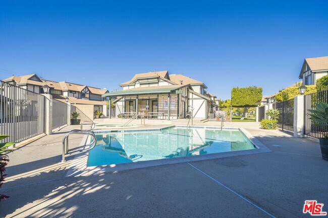 Building Photo - 13321 Meyer Rd