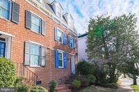 Building Photo - 332 S Alfred St