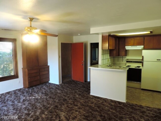 Building Photo - Studio, 1 bath Apartment - 240 Iron Dr