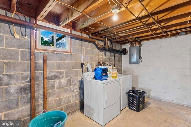 Building Photo - 54 W Henrietta St