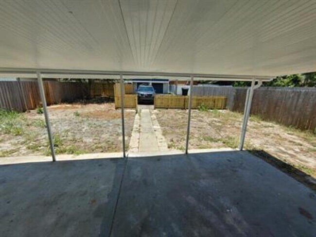 Building Photo - 3910 Burlington Ave N