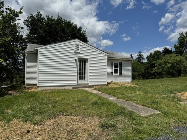 Building Photo - 71 Powers Rockwell Ln