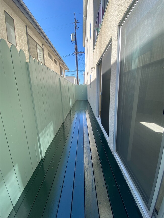 Huge Private Patio - Large Remodeled 2x2 Unit with Huge Patio