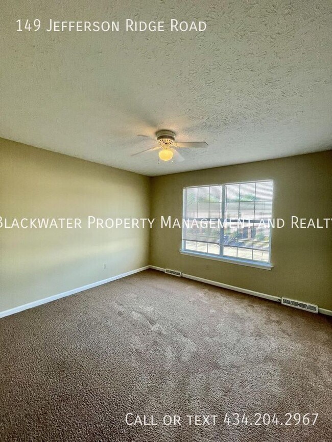 Building Photo - 149 Jefferson Ridge Rd