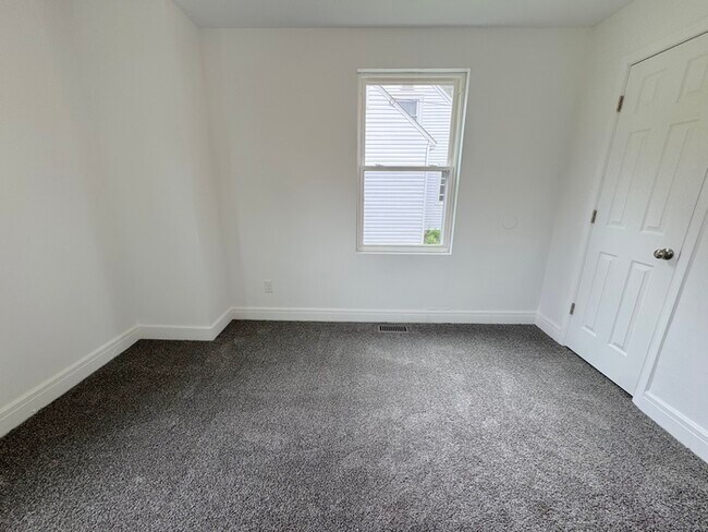 Building Photo - CHARMING 4-BEDROOM, 2-BATH COTTAGE-STYLE HOME IN HAMPTON, VA!