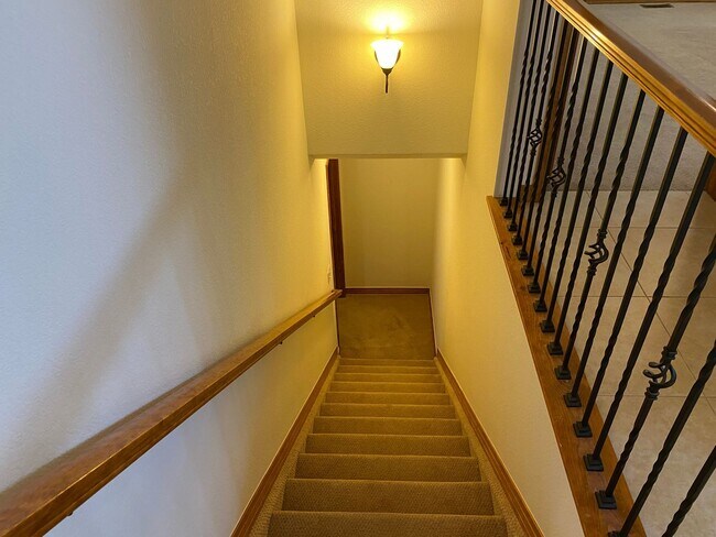 Building Photo - 2 BED/2 BATH RANCH STYLE HOME IN SUMMER HAWK IN FOX MEADOW AVAILABLE 7/10!
