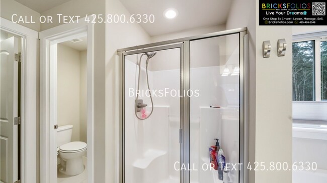 Building Photo - 13916 63rd Ave E