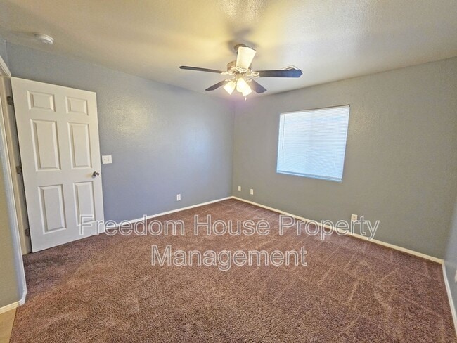 Building Photo - 1444 Star Rd