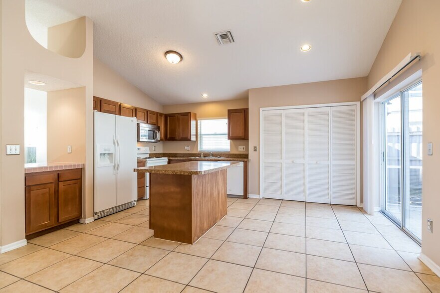 Building Photo - 1610 Sand Key Cir