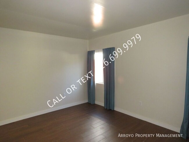 Building Photo - 745 E Poppyfields Dr