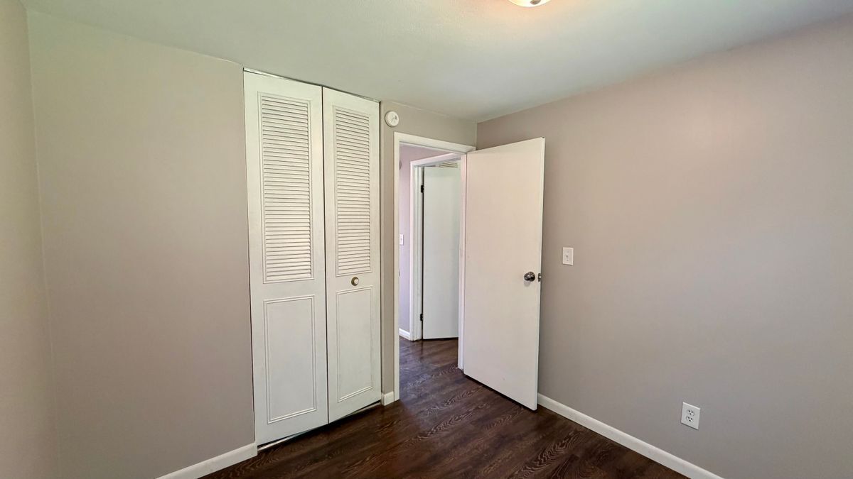 Building Photo - 104 Finwood Dr