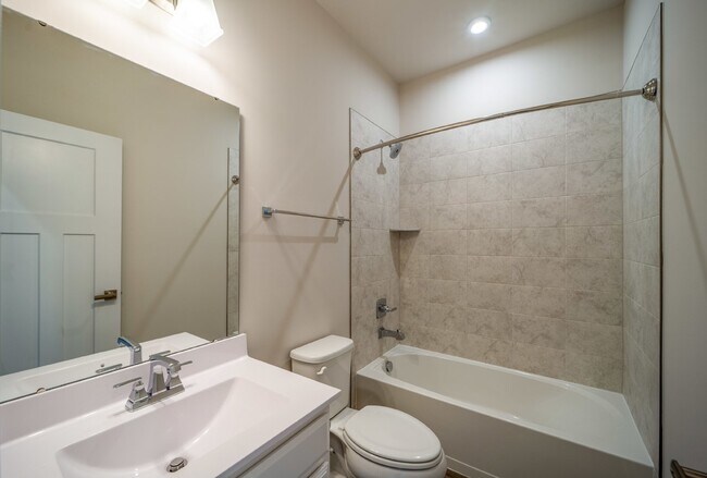 Building Photo - 14062 Sunrise Valley Dr