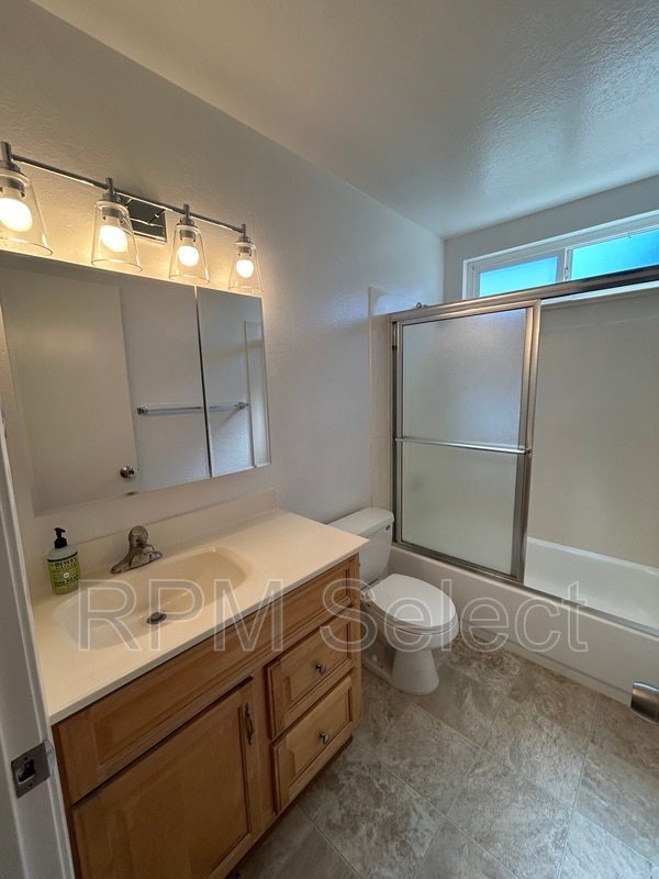 Building Photo - 855 Gaylene Ct