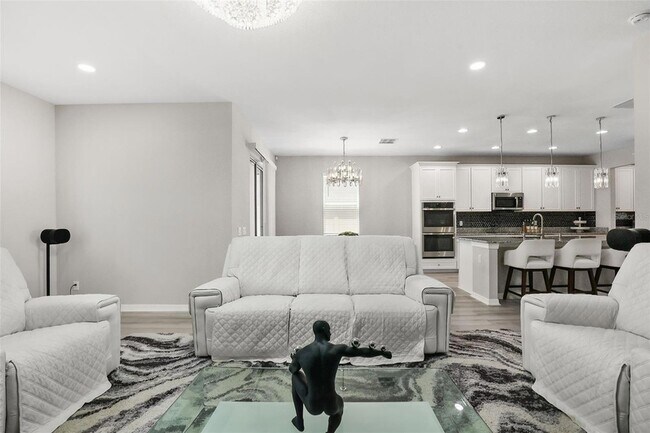 Building Photo - 3010 Adams Cross Dr