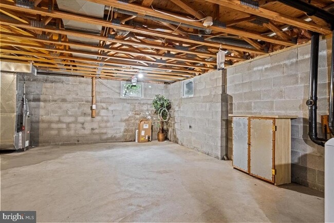 Building Photo - 28 Fawn Ct