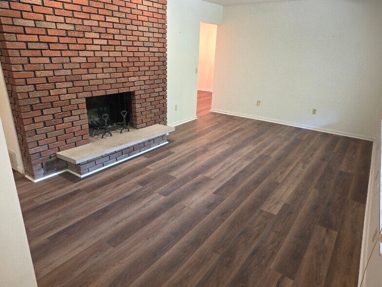 Building Photo - 1625 Arlington Blvd