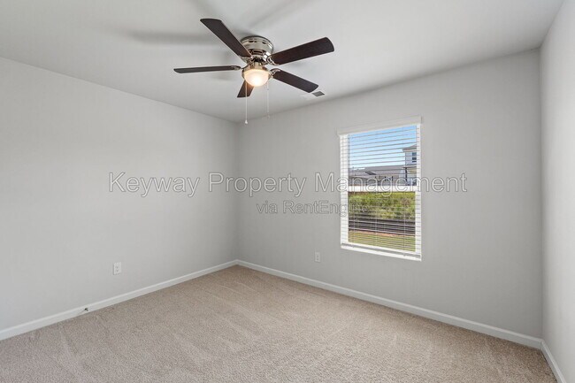 Building Photo - 504 Myrtle Crst