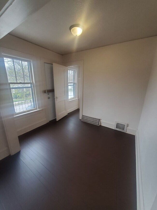 Primary Photo - 3736-3738 N 17th St.