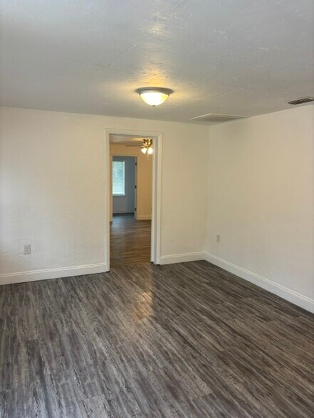 Building Photo - 1362 Hollow Pine Ln