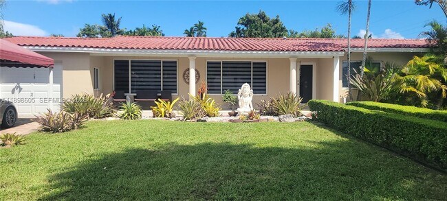 Building Photo - 6021 SW 62nd Pl