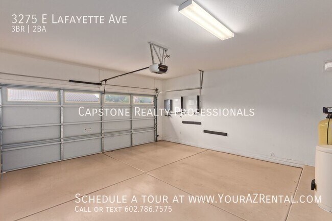 Building Photo - 3275 E Lafayette Ave