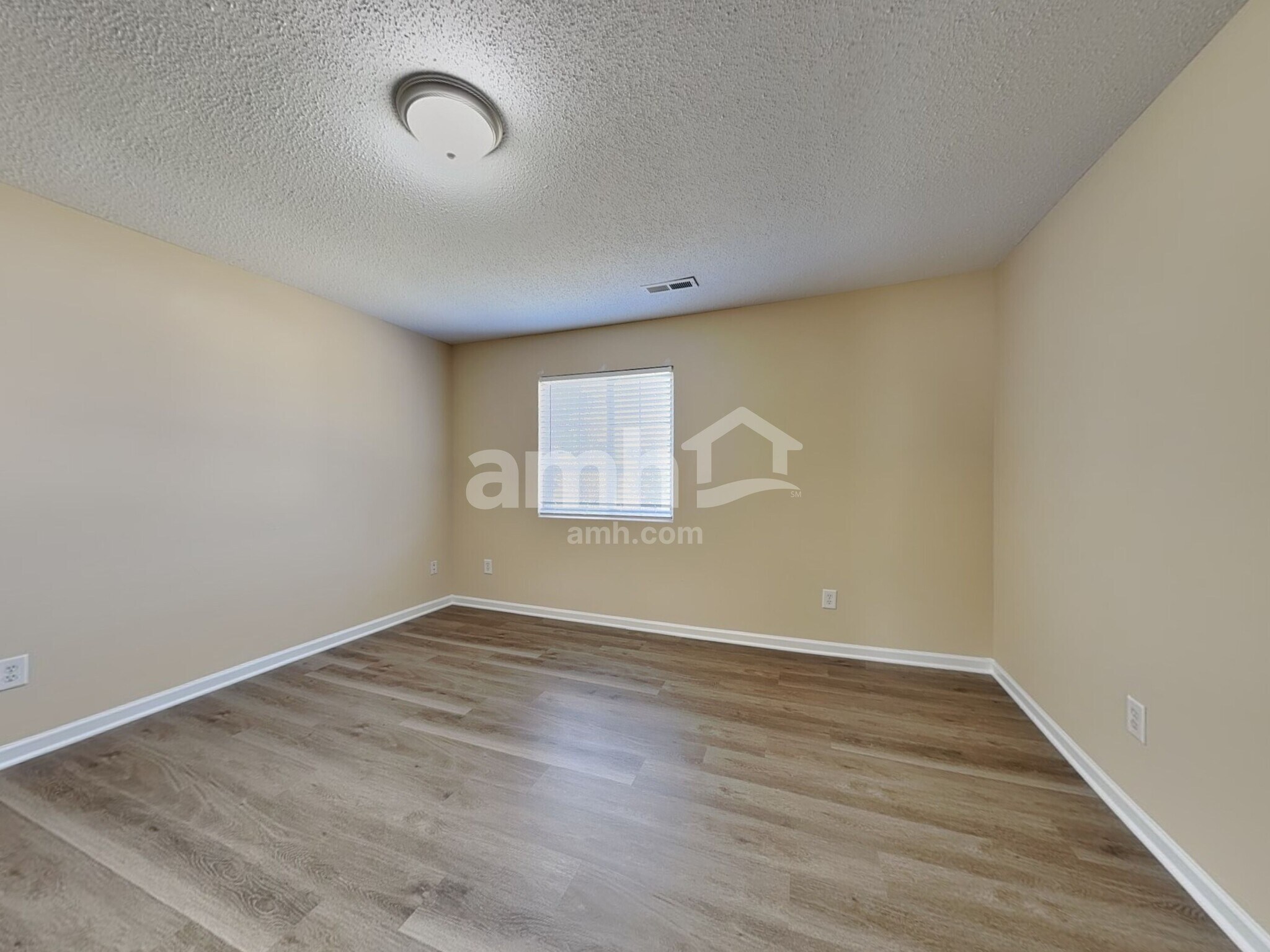 Building Photo - 1836 Chatfield Dr