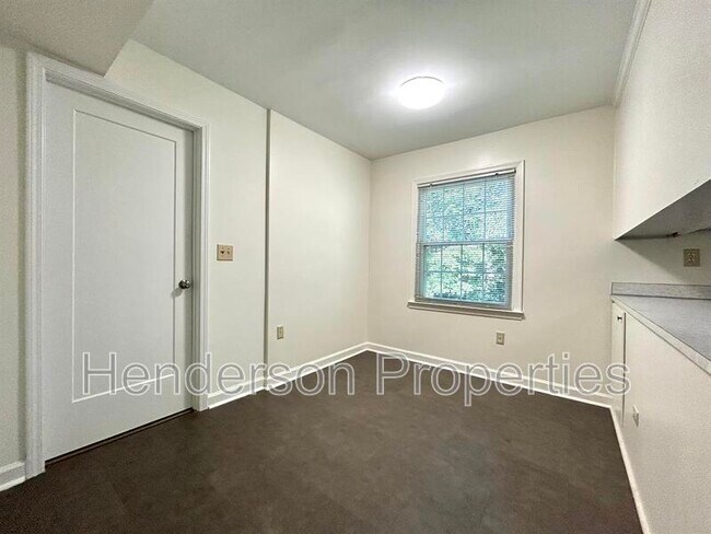 Building Photo - 9211 Robert Frost Ln