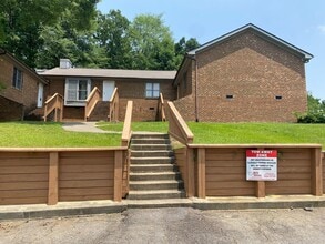 Building Photo - Brockton Dr.-4700