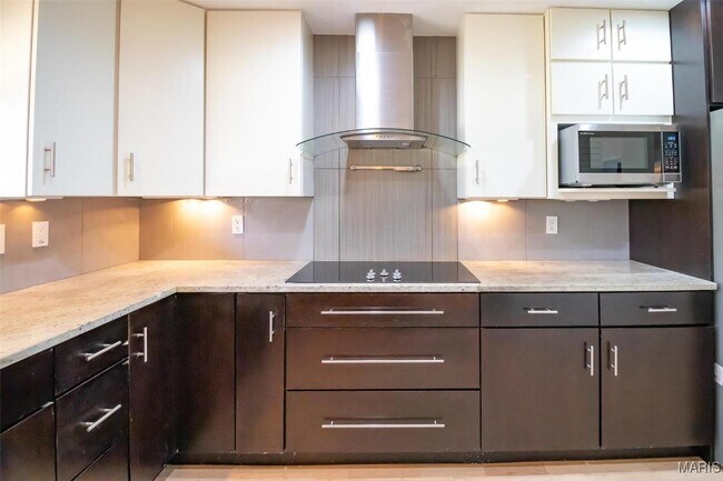 Building Photo - 507 Glenmeadow Dr