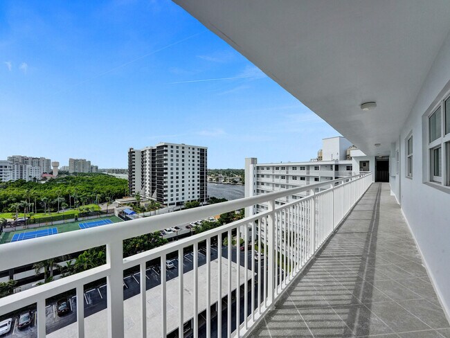 Building Photo - 3300 S Ocean Blvd