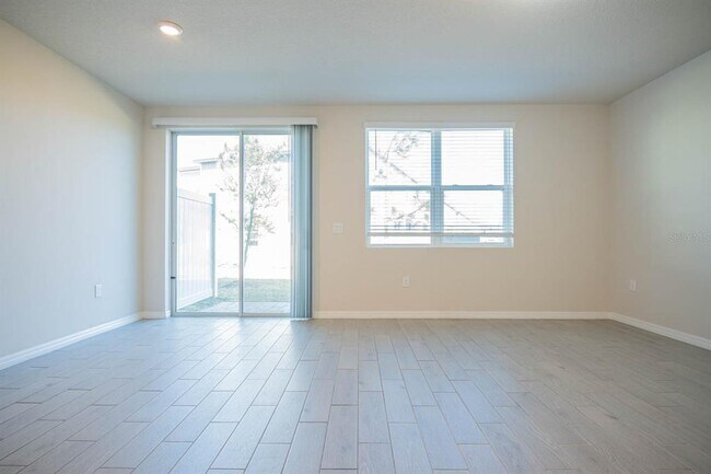 Building Photo - 425 Legacy Lp